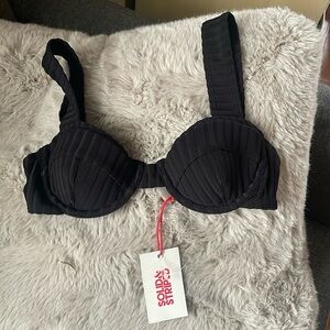 Brand new fun top can pair with any bottom xs solid and striped